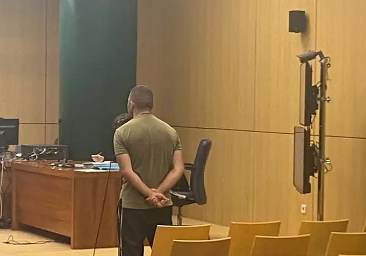 Imagen del condenado por realizar pintadas «nazis» en la localidad valenciana de Carcaixent