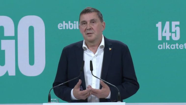 Otegi dice que la renuncia del alcalde de Bermeo muestra que "en eso EH Bildu también es diferente"