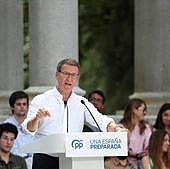 Feijóo asegura que no hay «una sola coma del acuerdo» PP-Vox en la Comunidad Valenciana que «cuestione la violencia machista»