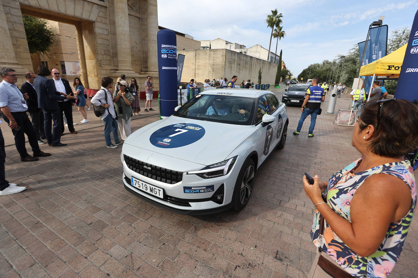 Fotos: La FIA celebra un EcoRally por las calles de Córdoba,