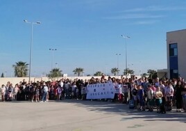 Profesores y familias protestan desesperados ante agresiones repetidas en un colegio y la pasividad para frenar a los autores en Torrevieja