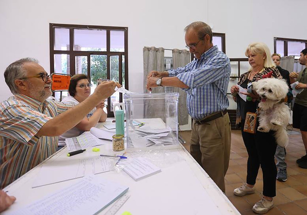 Mesa electoral en las últimas elecciones en Córdoba el pasado mes de mayo
