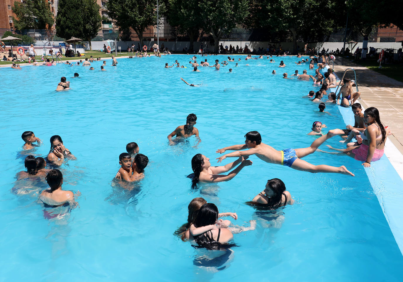 Fotos: El sofocante calor en Córdoba en el primer fin de semana de verano