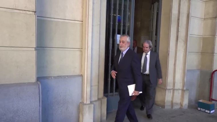 La Audiencia de Sevilla suspende durante cinco años la pena de cárcel de Griñán