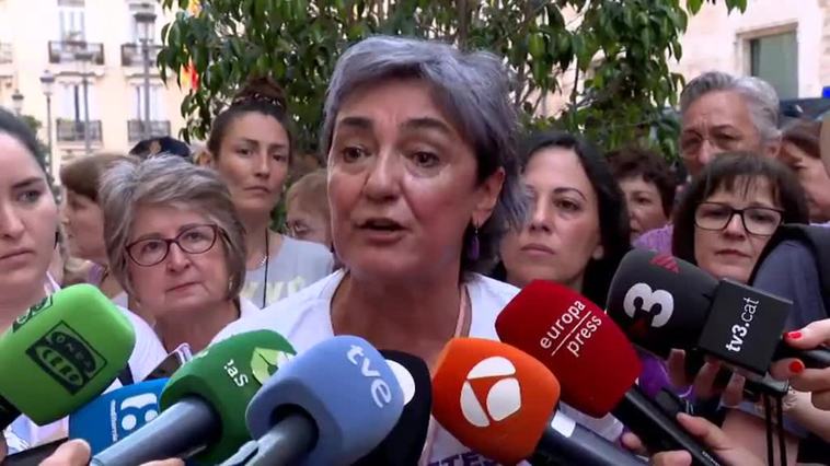 Feminismo en pie de guerra en las calles de Valencia por el pacto PP-Vox en Les Corts