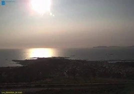 Una nube de humo de los incendios de Canadá alcanza la costa de Galicia