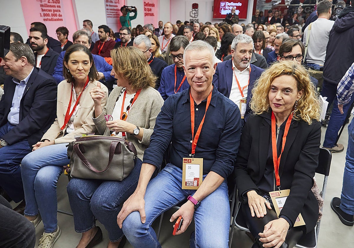Ander Gil y Meritxell Batet en la reunión del Comité Federal del PSOE el pasado marzo