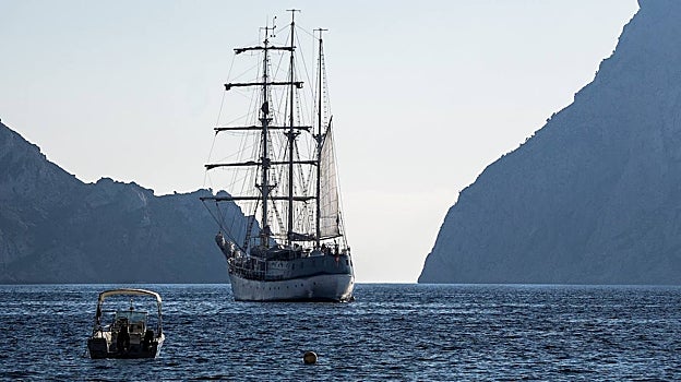 Imagen de un momento de la travesía con el Cervantes Saavedra