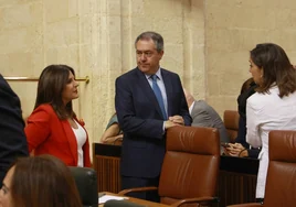 La oposición echa en falta «temas polémicos» y «autocrítica» en el discurso de Juanma Moreno