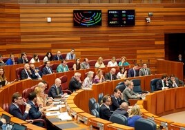 PP y Vox rechazan «por electoralistas» 94 propuestas presentadas por el PSOE ante la «cobardía» de que no haya Debate