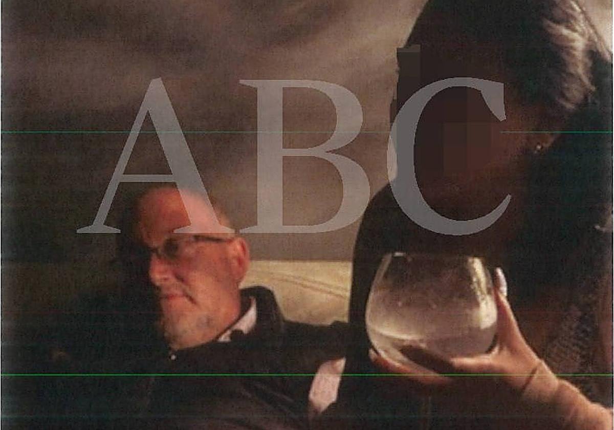 Juan Bernardo Fuentes Curbelo en una de las fiestas de la trama