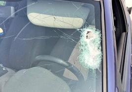 Herida una conductora tras impactar un tornillo contra el parabrisas de su coche en Pontevedra