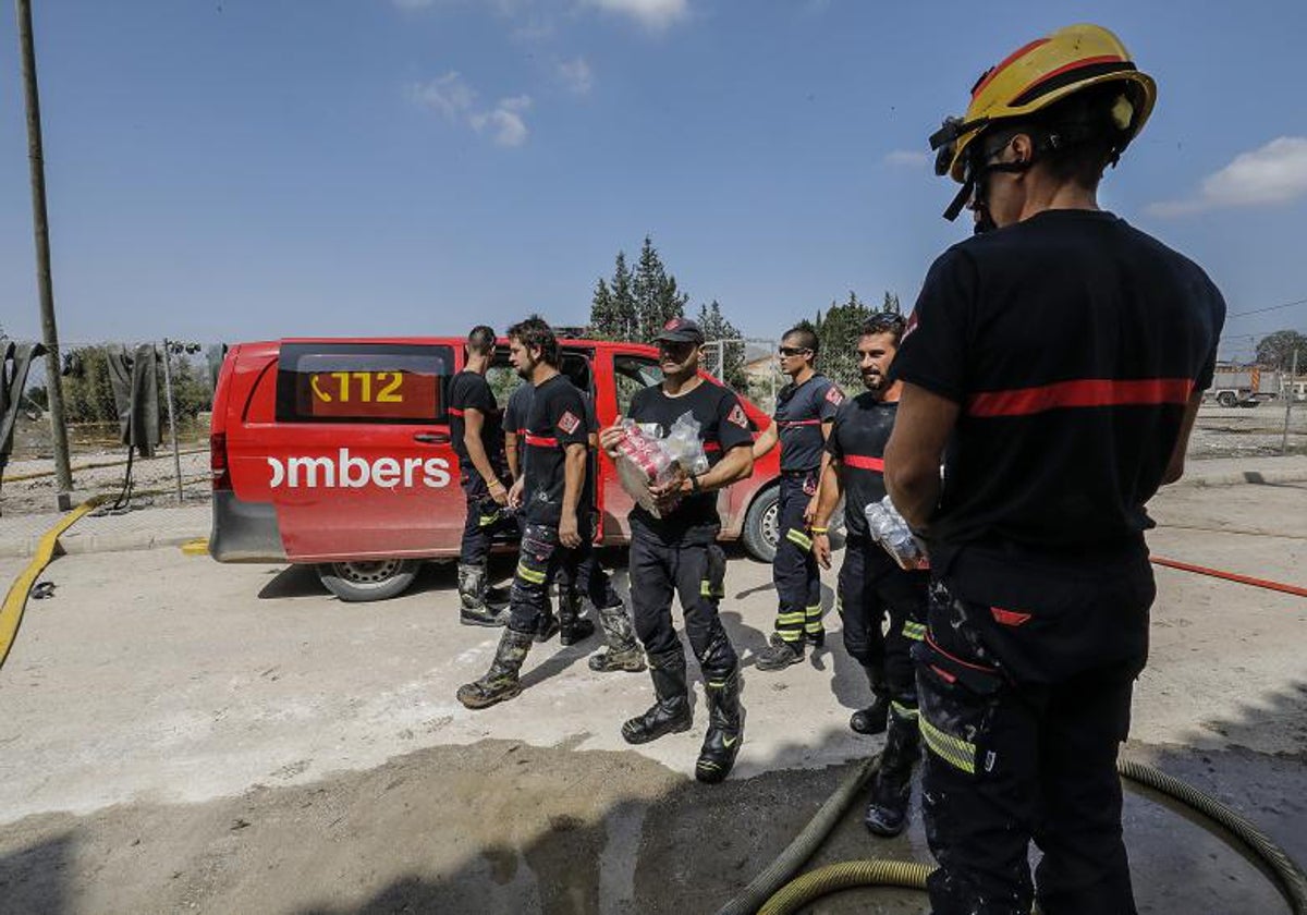 Imagen de archivo de un grupo de bomberos en la Comunidad Valenciana