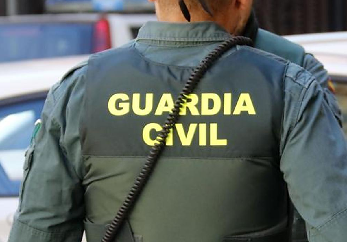 Agente de la Guardia Civil en foto de archivo