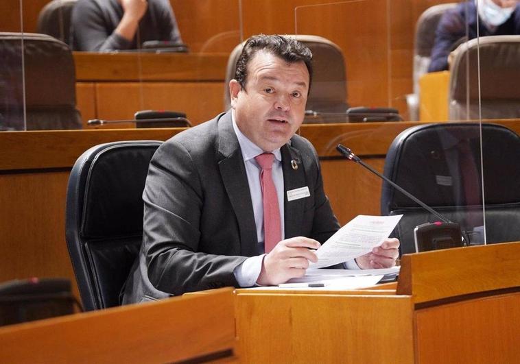Muere el alcalde de Zuera, Luis Zubieta, al ser atropellado cuando circulaba en bicicleta