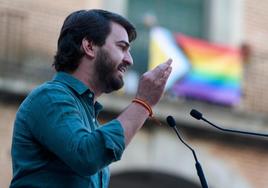 Gallardo llama a la bandera LGTBIQ+ «trapo arcoiris» y carga contra la «ideología de género»