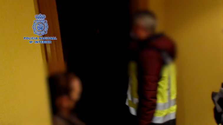 En vídeo, la detención de un 'groomer' por acosar a nueve menores de edad en Gijón