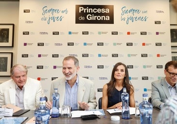 La primera imagen del Rey en Gerona: junto su familia y rodeado de talento joven