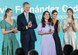 Leonor resalta en los Premios Princesa de Girona que encara su formación militar «con ganas y convencida»
