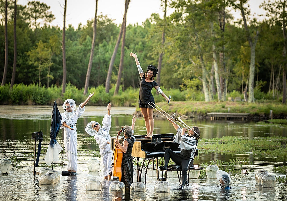 Representación previa del Piano Flotante Delphine Coutant