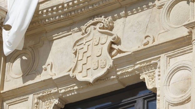 Detalle de la restauración del Balcón de la Puerta del Sol