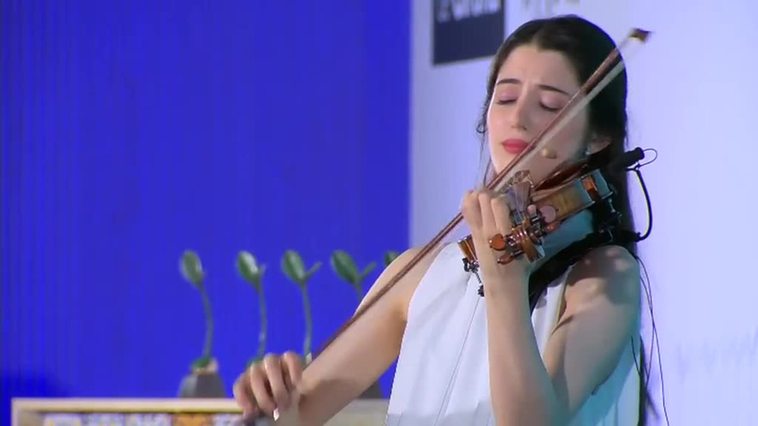 La princesa Leonor asegura durante la entrega de los Premios Princesa de Girona que tiene "muchas ganas" de emprender su formación militar