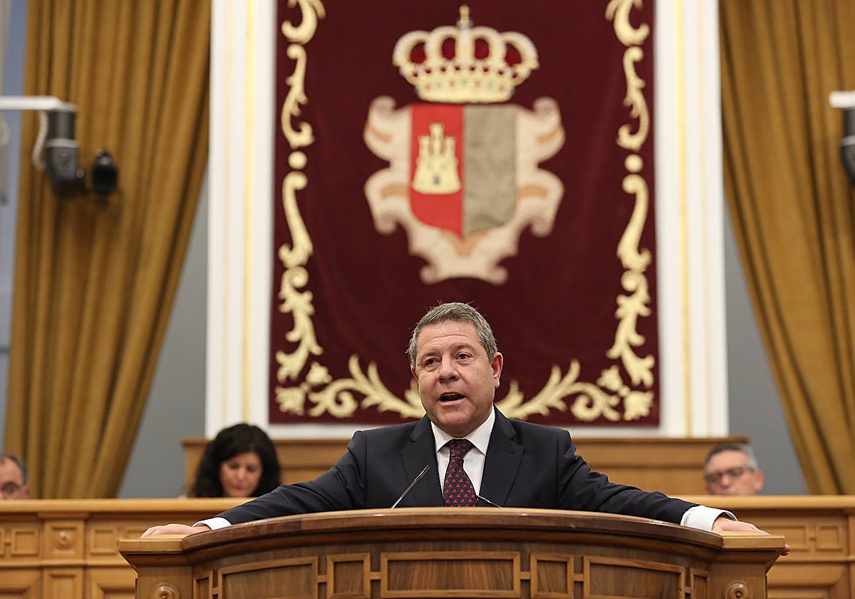 Emiliano García-Page durante su intervención en el Pleno
