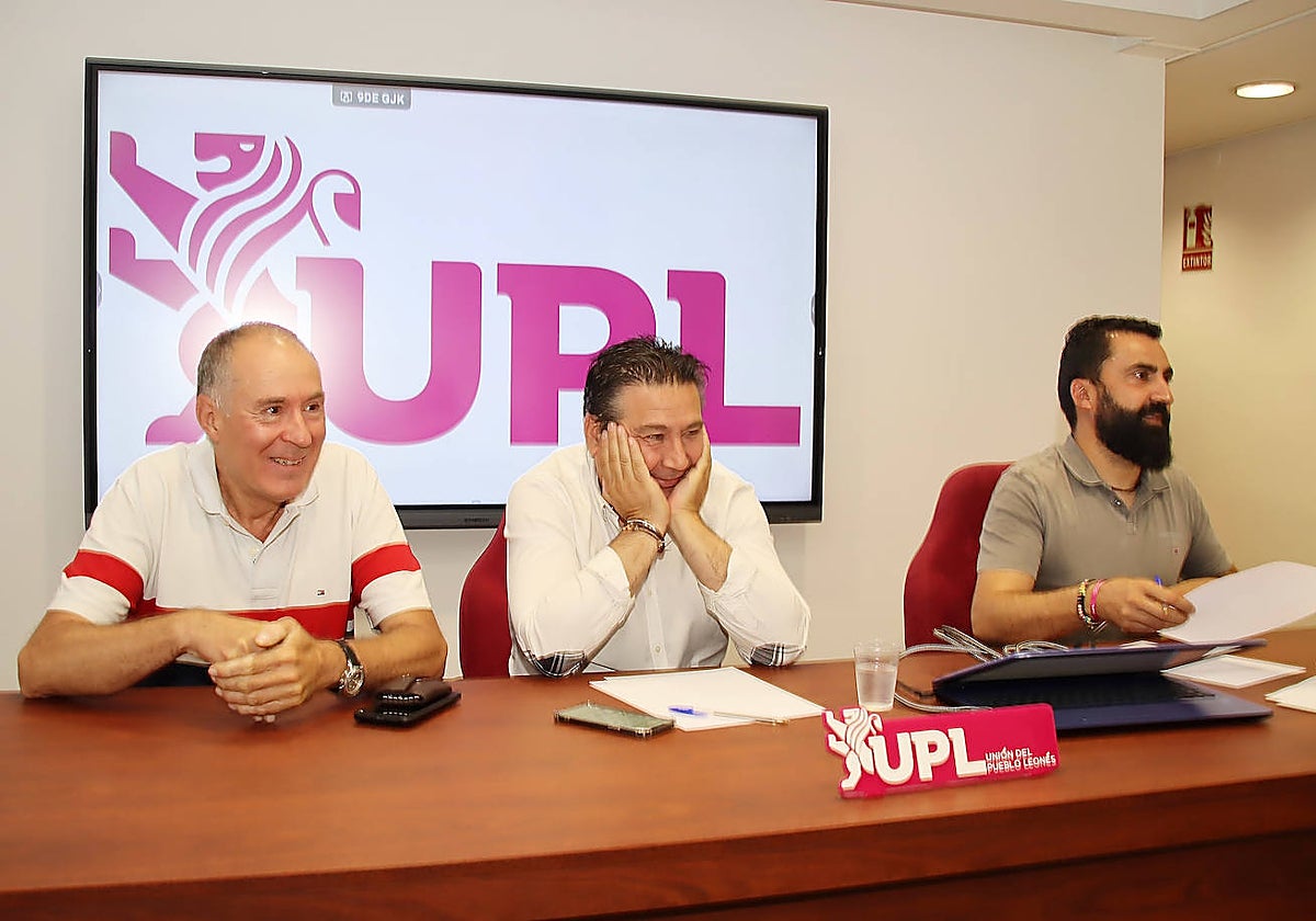 Eduardo López Sendino y Luis Mariano Santos presiden este jueves la reunión general de UPL