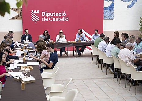 Imagen secundaria 1 - El nuevo equipo de gobierno de la Diputación de Castellón, liderado por Marta Barrachina
