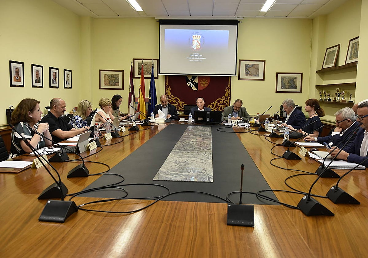 Reunión del Consejo Social en el campus de Albacete