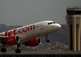 Un vuelo en Lanzarote obliga a 19 personas a bajar del avión porque es «demasiado pesado para despegar»