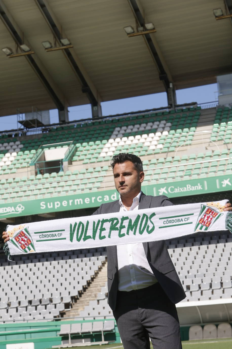 La presentación de Iván Ania como nuevo entrenador del Córdoba CF, en imágenes
