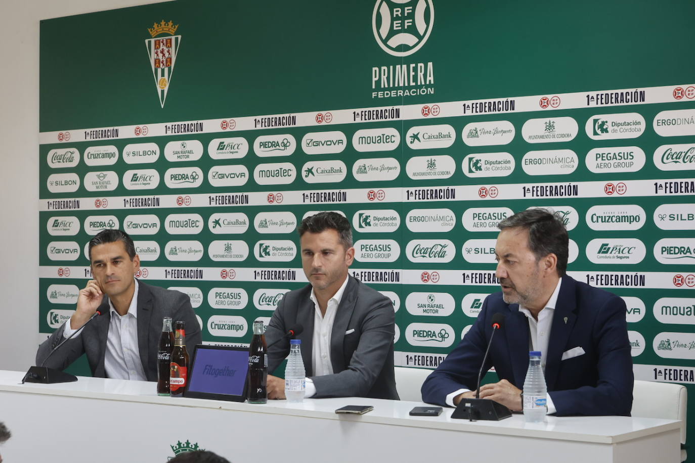 La presentación de Iván Ania como nuevo entrenador del Córdoba CF, en imágenes