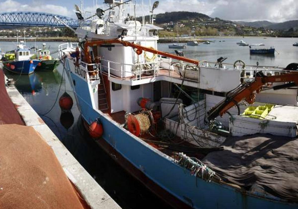 Barcos amarrados al puerto de la localidad coruñesa de Pontedeume