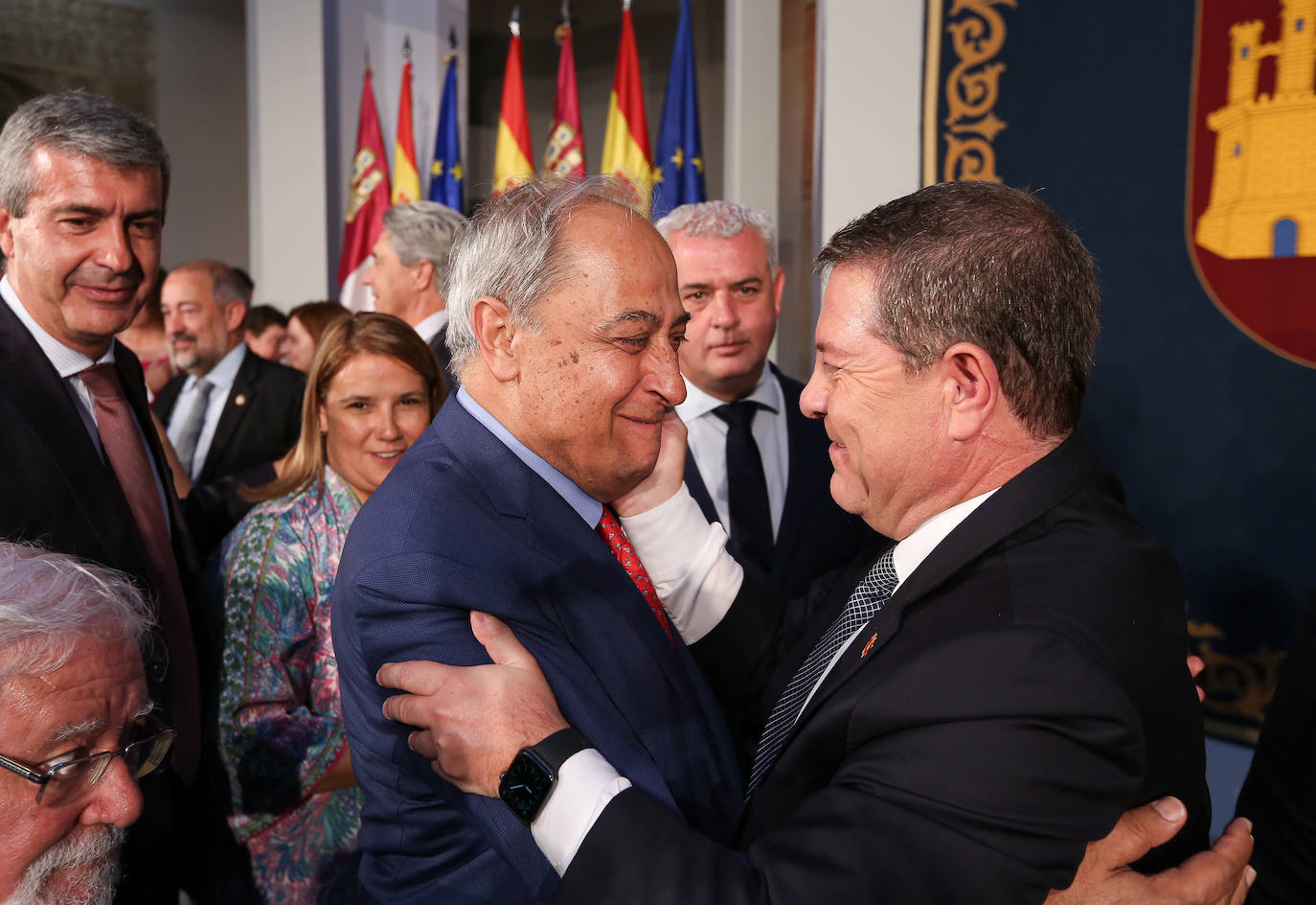 La toma de posesión de Emiliano García-Page como presidente de Castilla-La Mancha, en imágenes