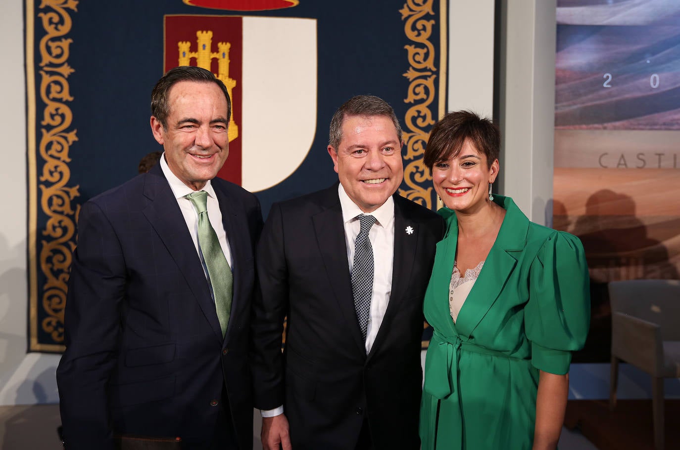 La toma de posesión de Emiliano García-Page como presidente de Castilla-La Mancha, en imágenes