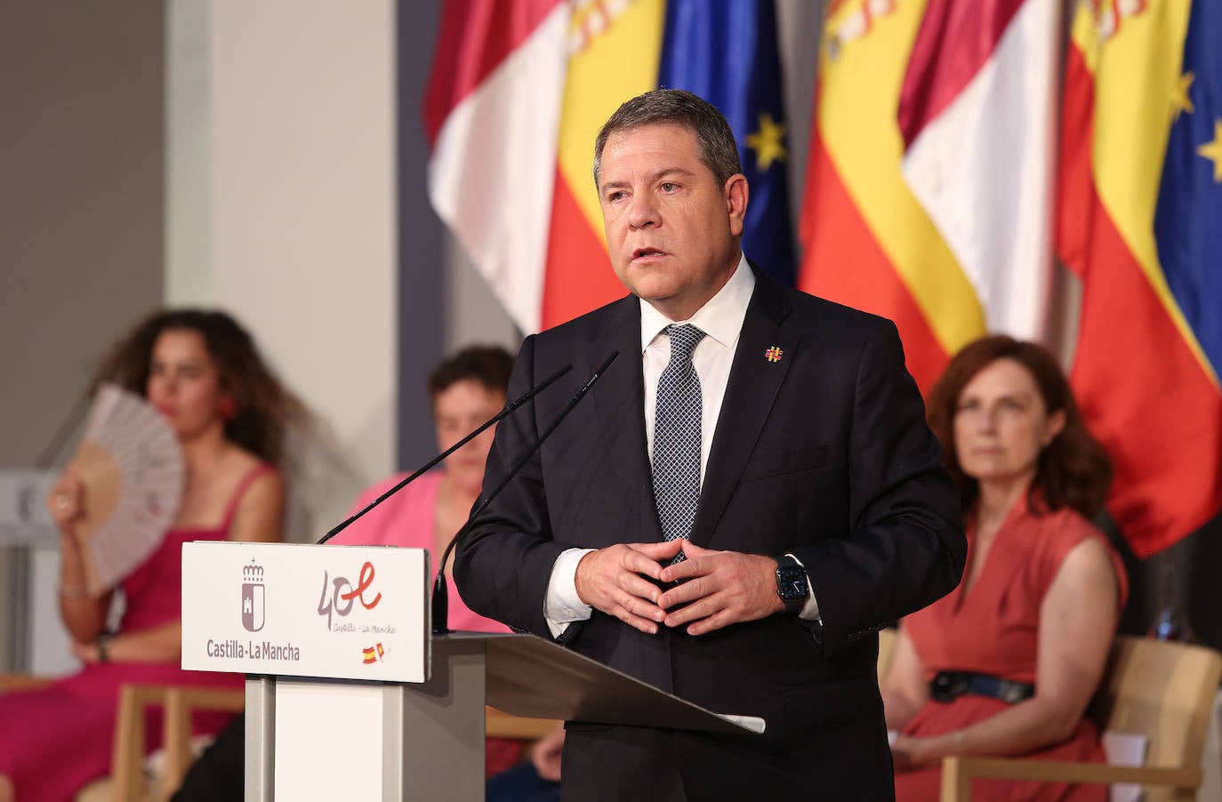 La toma de posesión de Emiliano García-Page como presidente de Castilla-La Mancha, en imágenes