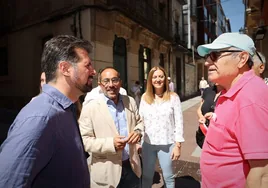 Tudanca ve «ofensivo» que Feijóo elija Castilla y León para vender sus políticas contra la despoblación