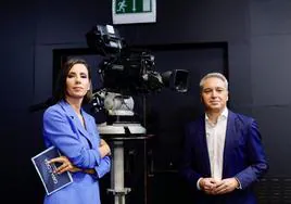 Ana Pastor  y  Vicente Vallés : «El cara a cara es el gran hito de esta campaña tan corta. Se juegan mucho»