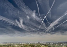 La Fiscalía de Barcelona da carpetazo a la conspiración sobre los 'chemtrails': «Son estelas de aviones o, simplemente, nubes»
