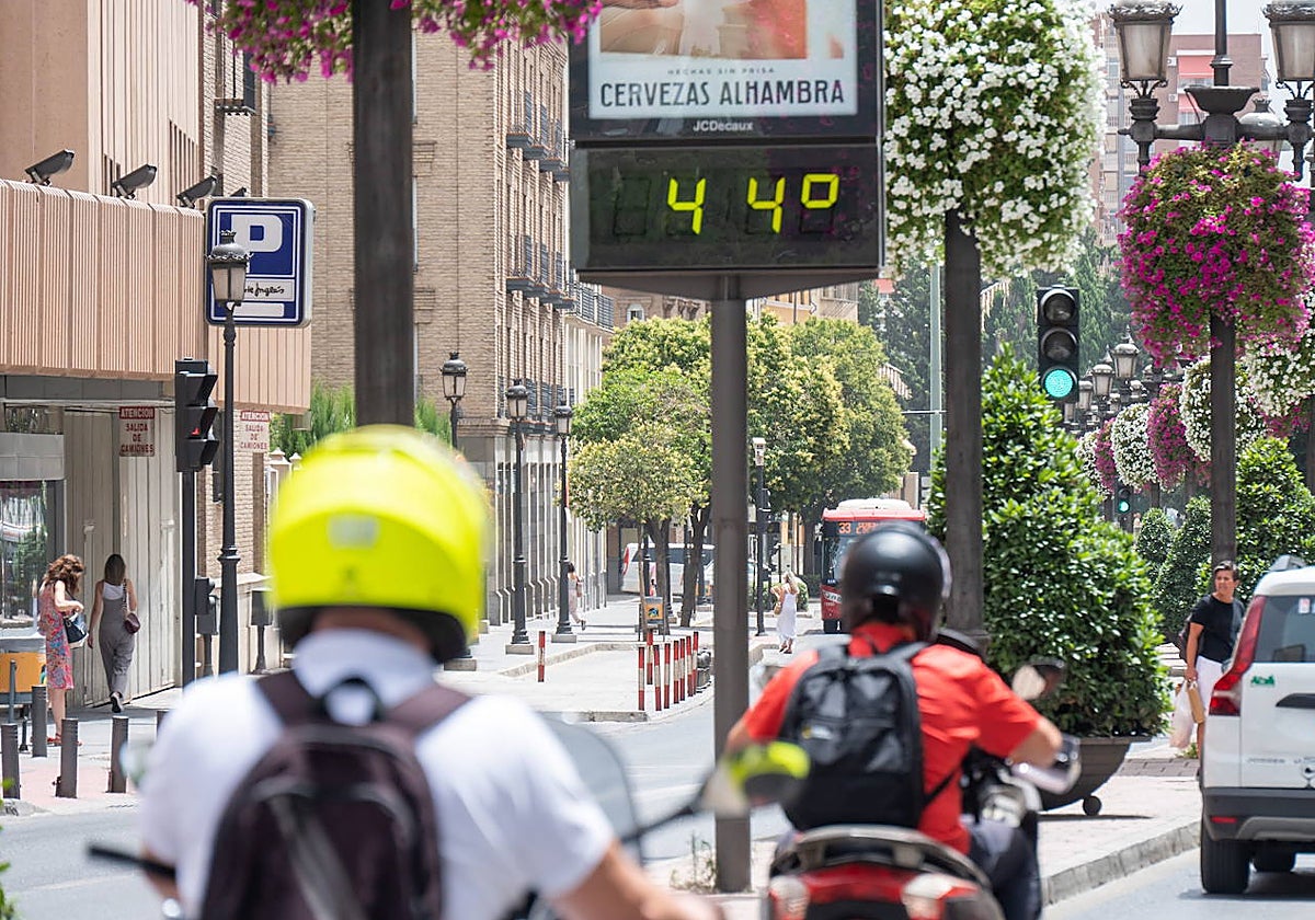 Los termómetros en la provincia de Granada han llegado a superar los 44 grados