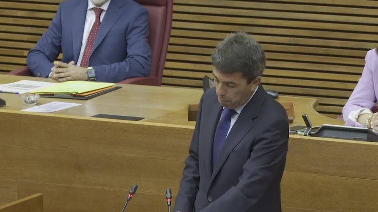 Carlos Mazón, investido presidente de la Generalitat con los votos de PP y Vox