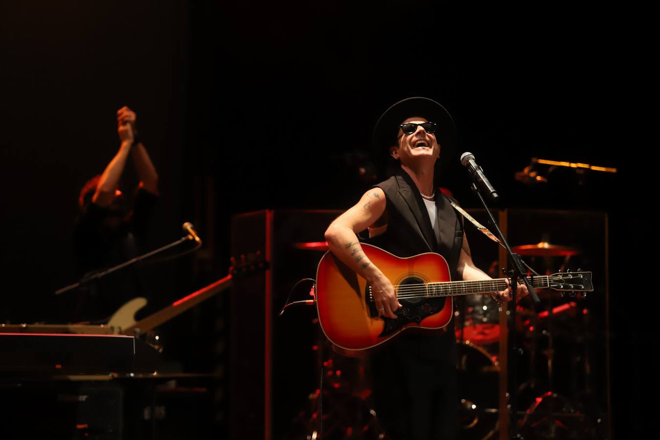 Coti llena el Gran Teatro con sus grandes temas y la fusión en su música