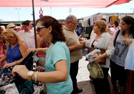 El mercadillo del Arenal de Córdoba cambia de día y a horario nocturno