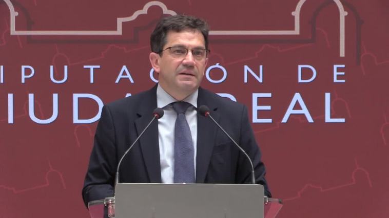 Valverde cede a Vox el Diario Lanza y diluye Memoria Histórica