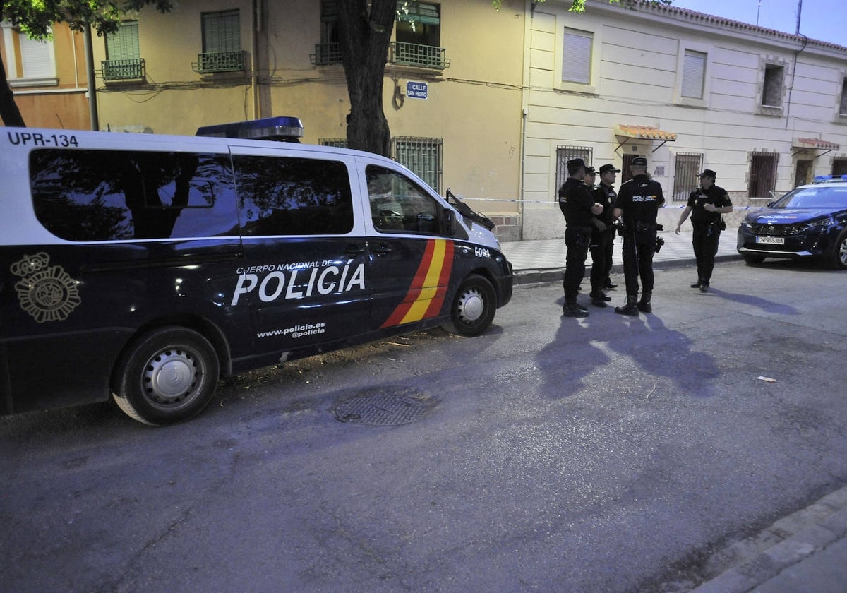 La Policía Nacional en el lugar del tiroteo en Albacete