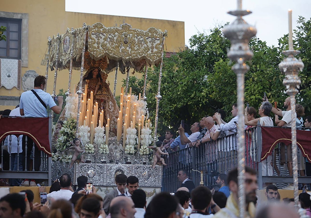 Nuestra Señora del Carmen de San Cayetano, en su palio, este domingo
