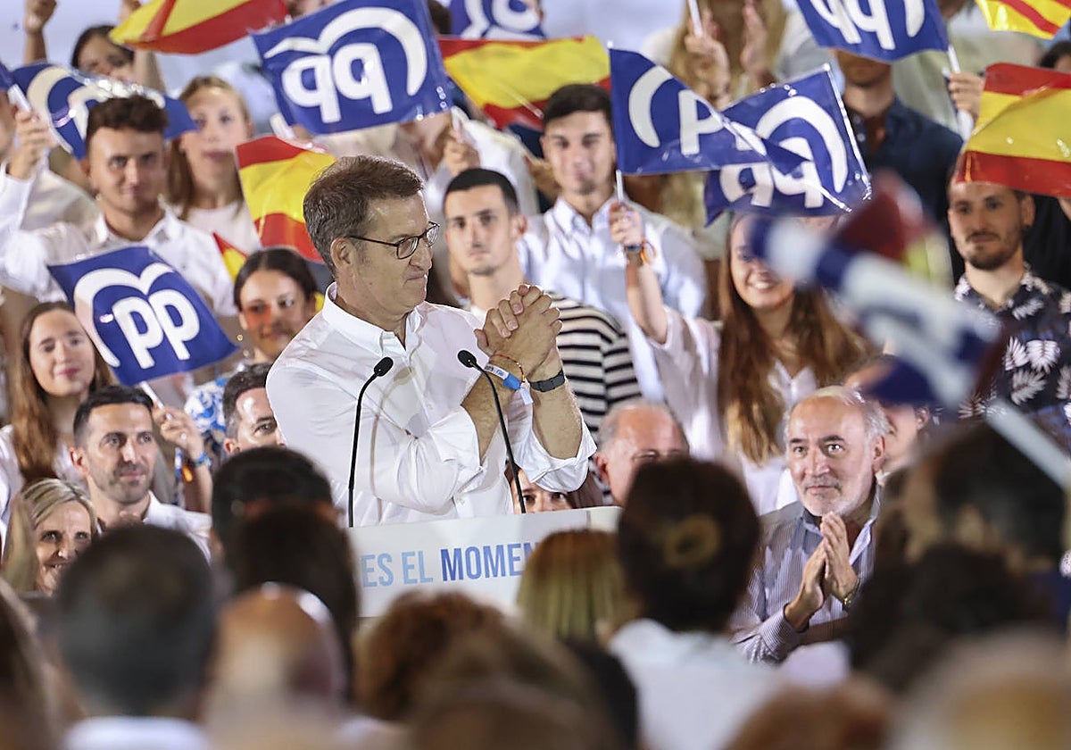 Alberto Núñez Feijóo, este domingo en un mitin en Zaragoza