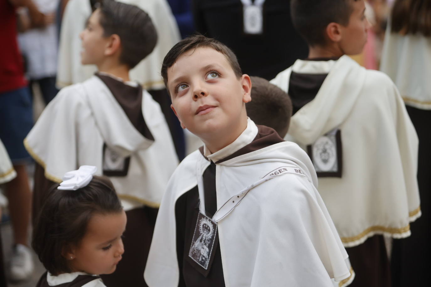 La Virgen del Carmen de San Cayetano de Córdoba siembra la alegría, en imágenes