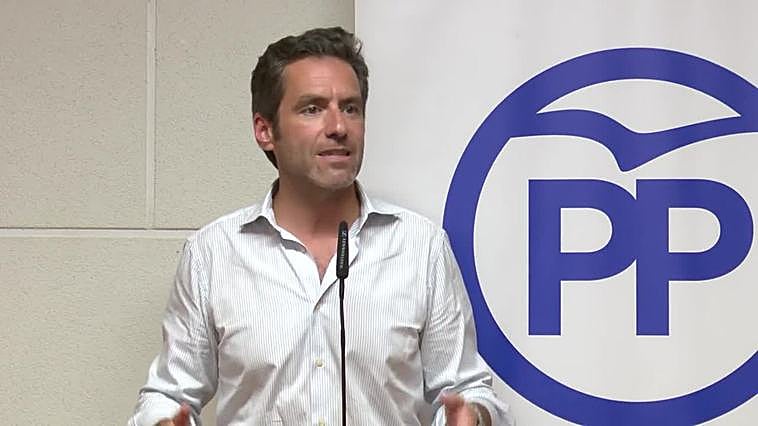 Sémper pide el voto socialista: "Para que vuelva el PSOE primero se tiene que ir Pedro Sánchez"